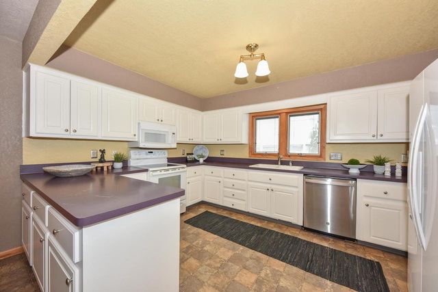 W210N11170 Mountbrooke DRIVE, Germantown, WI 53022