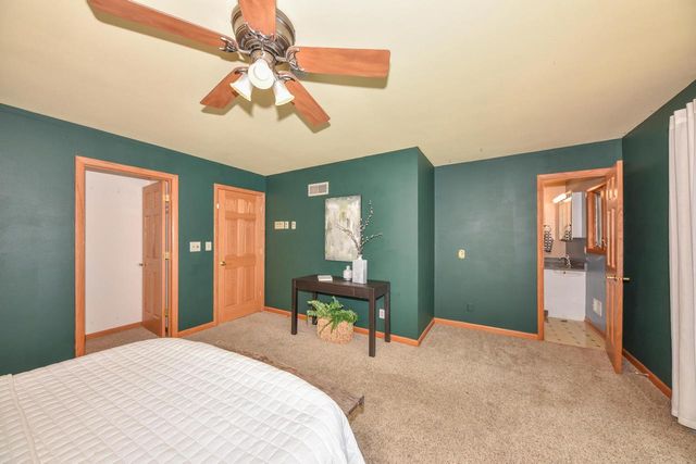 W210N11170 Mountbrooke DRIVE, Germantown, WI 53022