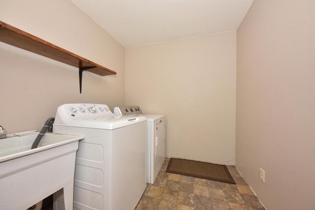 W210N11170 Mountbrooke DRIVE, Germantown, WI 53022