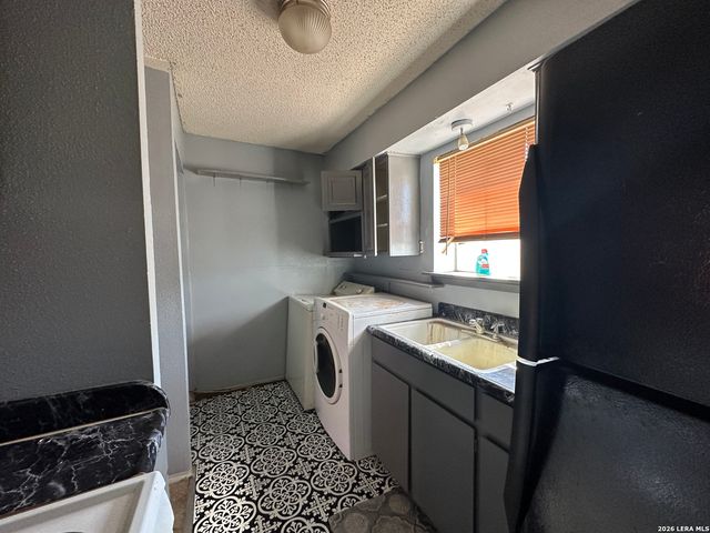 3243 Nacogdoches Rd Apt 906, San Antonio, TX 78217