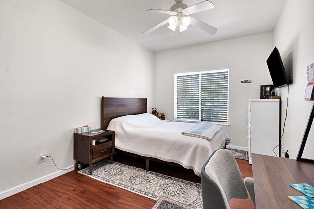 838 E Omaha Avenue, Fresno, CA 93720