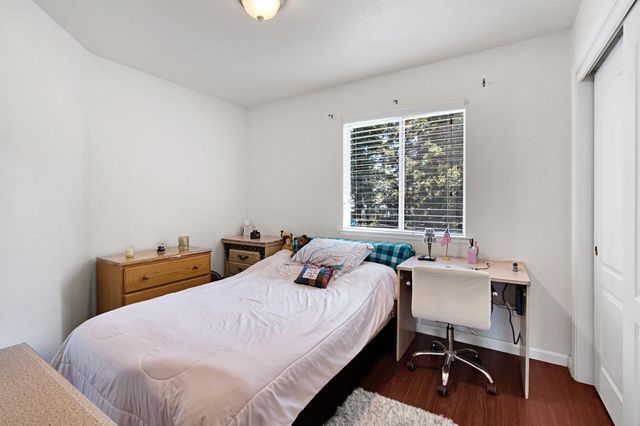 838 E Omaha Avenue, Fresno, CA 93720