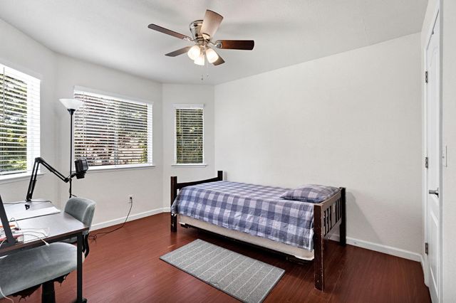 838 E Omaha Avenue, Fresno, CA 93720