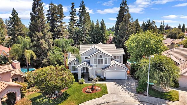 838 E Omaha Avenue, Fresno, CA 93720