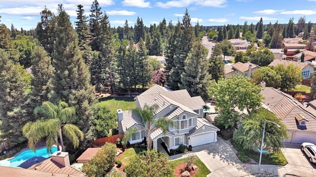 838 E Omaha Avenue, Fresno, CA 93720