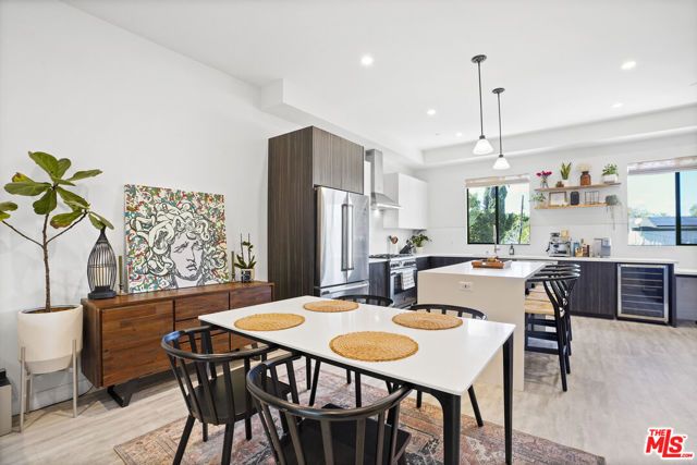 6716 N Royce Lane, Van Nuys (los Angeles), CA 91411