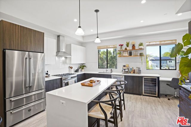 6716 N Royce Lane, Van Nuys (los Angeles), CA 91411