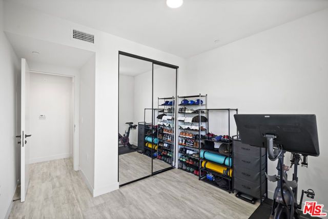 6716 N Royce Lane, Van Nuys (los Angeles), CA 91411