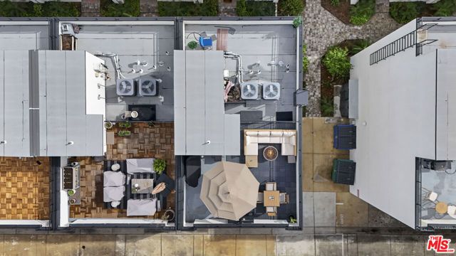 6716 N Royce Lane, Van Nuys (los Angeles), CA 91411