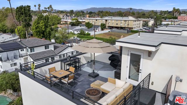 6716 N Royce Lane, Van Nuys (los Angeles), CA 91411