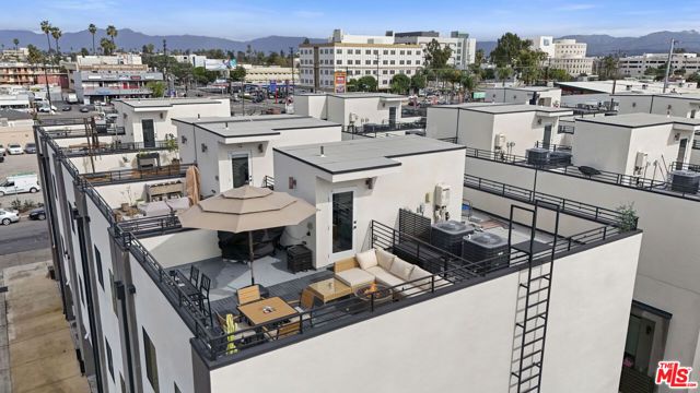 6716 N Royce Lane, Van Nuys (los Angeles), CA 91411