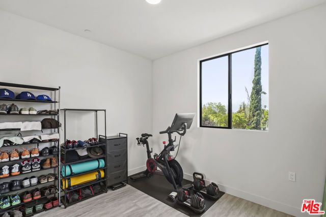 6716 N Royce Lane, Van Nuys (los Angeles), CA 91411