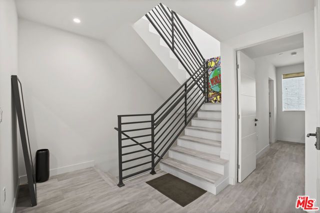 6716 N Royce Lane, Van Nuys (los Angeles), CA 91411