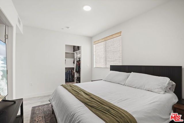 6716 N Royce Lane, Van Nuys (los Angeles), CA 91411