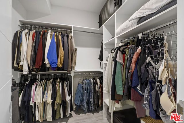 6716 N Royce Lane, Van Nuys (los Angeles), CA 91411