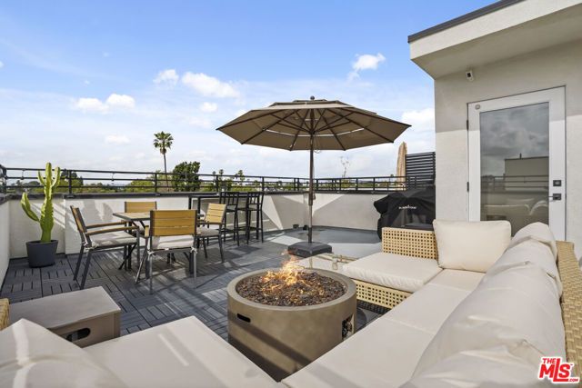 6716 N Royce Lane, Van Nuys (los Angeles), CA 91411