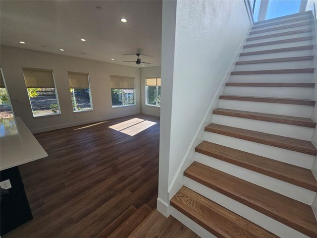 2139 Mail Avenue 101, Dallas, TX 75235