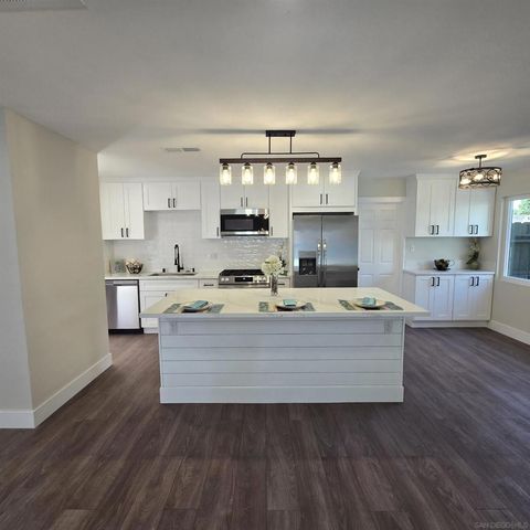 8202 Beaver Lake Dr., San Diego, CA 92119