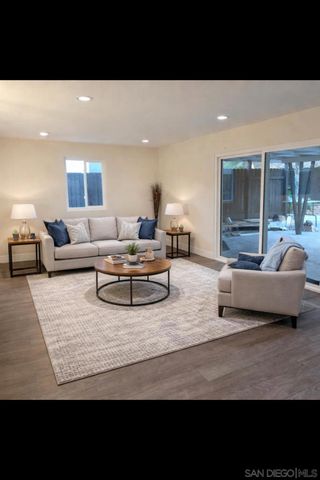 8202 Beaver Lake Dr., San Diego, CA 92119