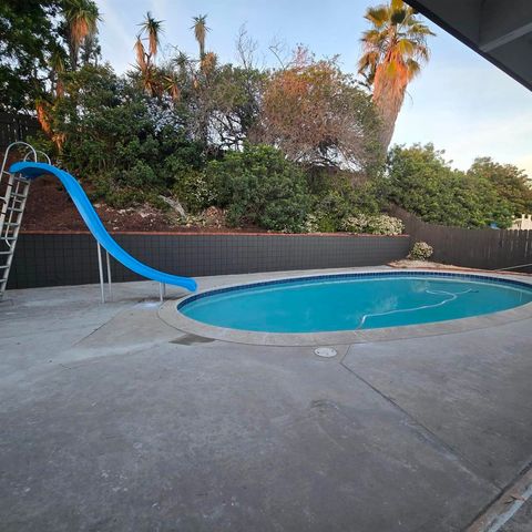 8202 Beaver Lake Dr., San Diego, CA 92119