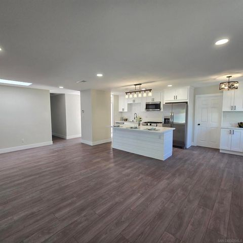 8202 Beaver Lake Dr., San Diego, CA 92119