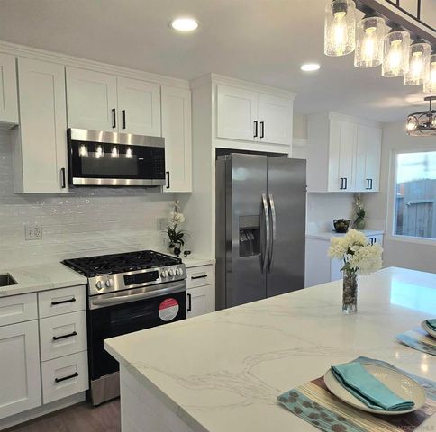 8202 Beaver Lake Dr., San Diego, CA 92119