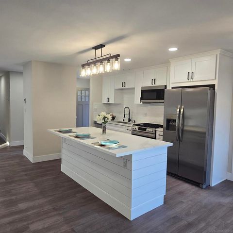 8202 Beaver Lake Dr., San Diego, CA 92119