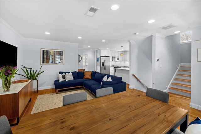 40 Catherine TWO, Boston, MA 02131