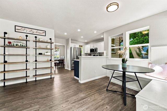 2512 20th Avenue NE, Olympia, WA 98506