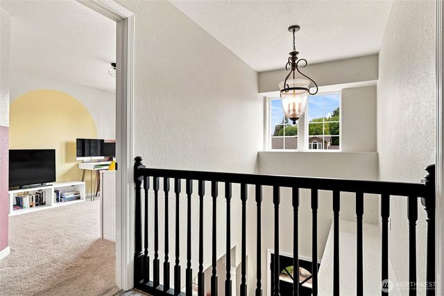 2512 20th Avenue NE, Olympia, WA 98506