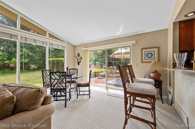 3265 Bloomfield Shore Drive, West Bloomfield, MI 48323