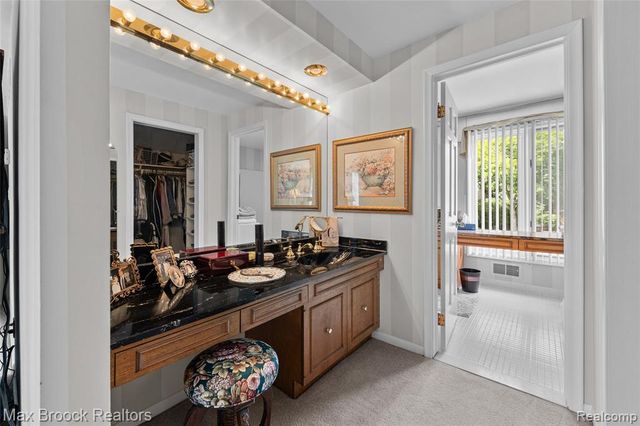 3265 Bloomfield Shore Drive, West Bloomfield, MI 48323