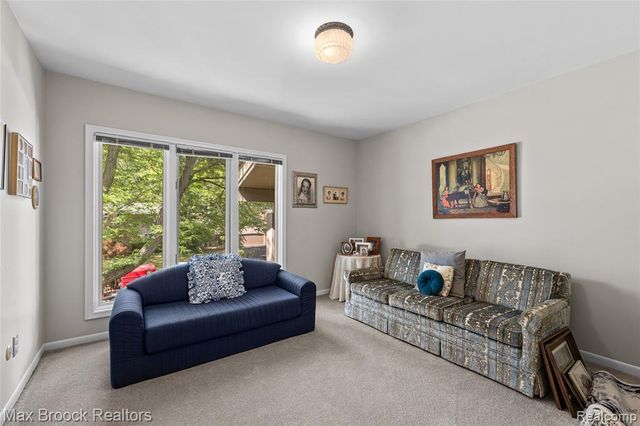 3265 Bloomfield Shore Drive, West Bloomfield, MI 48323