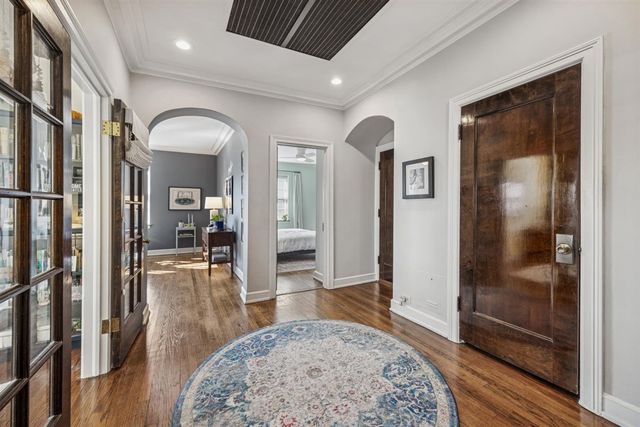 200 S Maple Avenue 12, Oak Park, IL 60302