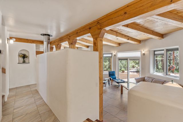 22 Madre De Dios, Santa Fe, NM 87505