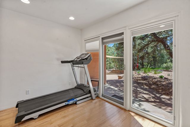 22 Madre De Dios, Santa Fe, NM 87505