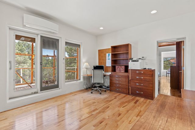22 Madre De Dios, Santa Fe, NM 87505