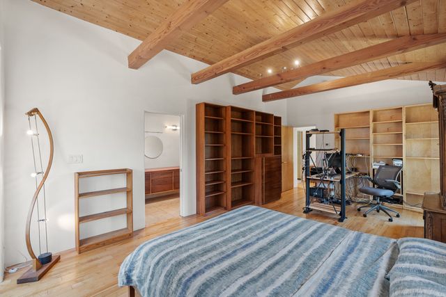 22 Madre De Dios, Santa Fe, NM 87505