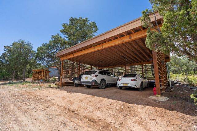 22 Madre De Dios, Santa Fe, NM 87505