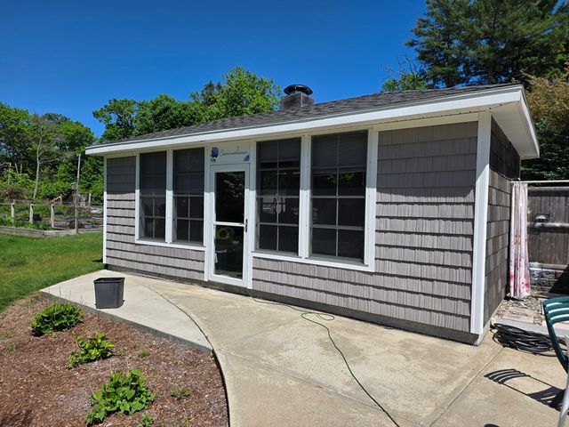 29 Barker St, Pembroke, MA 02359
