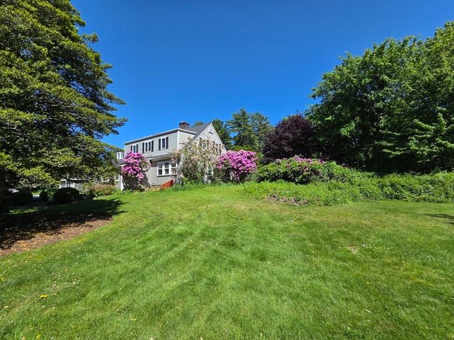 29 Barker St, Pembroke, MA 02359