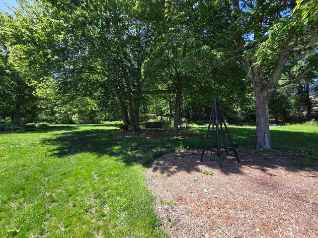 29 Barker St, Pembroke, MA 02359