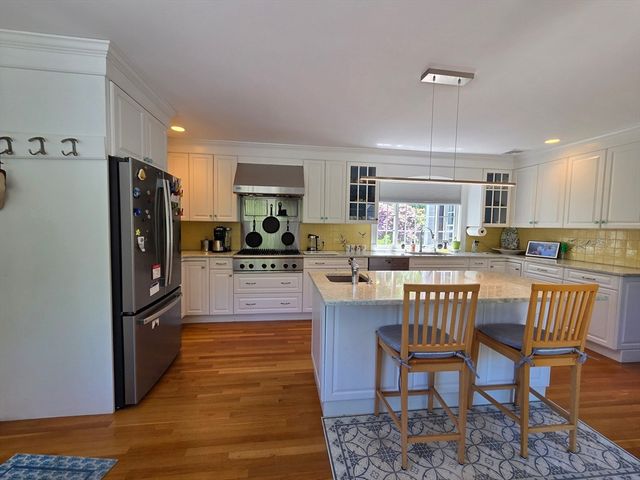 29 Barker St, Pembroke, MA 02359