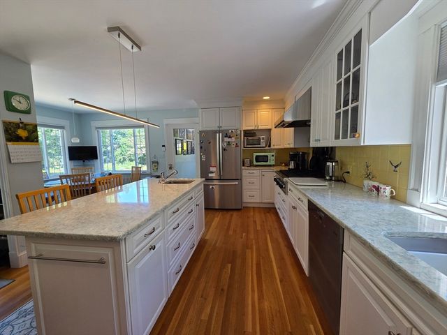 29 Barker St, Pembroke, MA 02359