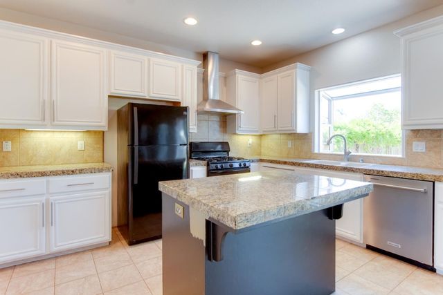 1890 Calistoga Drive, Hollister, CA 95023