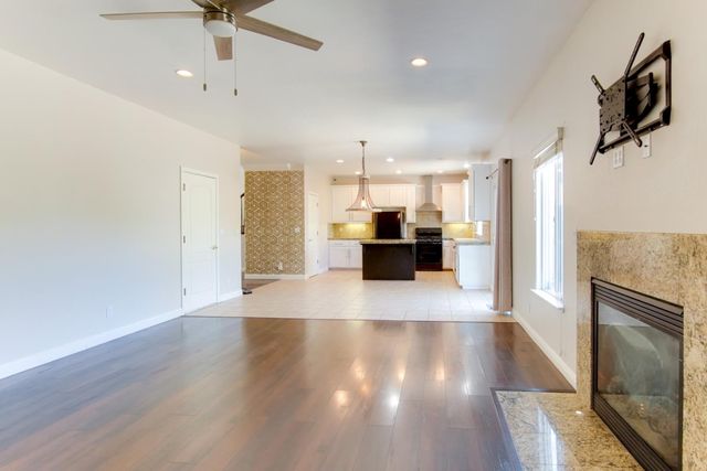 1890 Calistoga Drive, Hollister, CA 95023