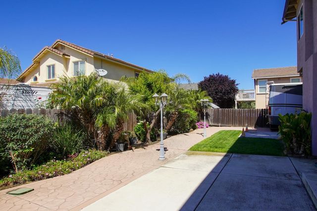 1890 Calistoga Drive, Hollister, CA 95023