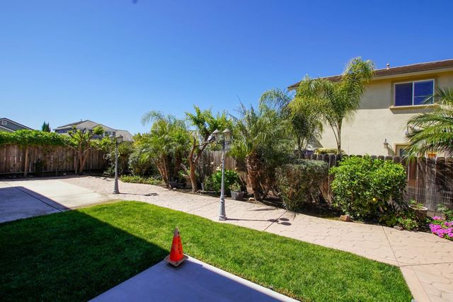 1890 Calistoga Drive, Hollister, CA 95023