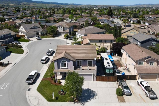 1890 Calistoga Drive, Hollister, CA 95023