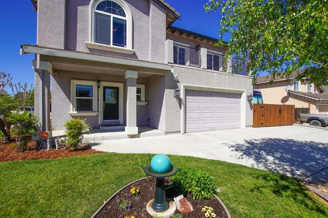 1890 Calistoga Drive, Hollister, CA 95023